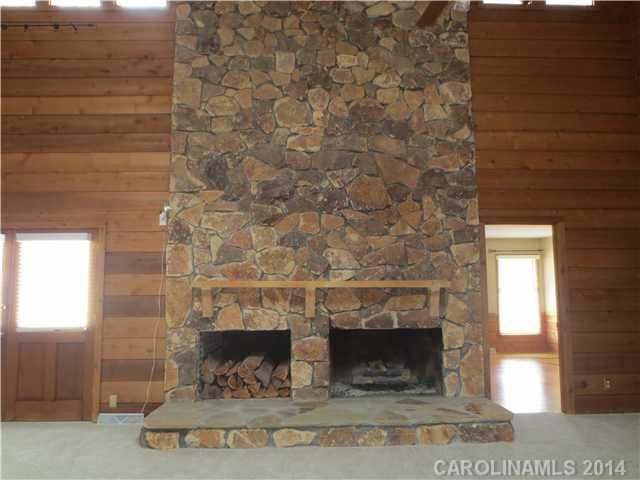 10715 Chestnut Hill Dr, Matthews, NC 28105