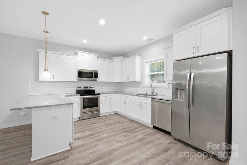 216 Shenandoah Cir, Charlotte, NC 28215
