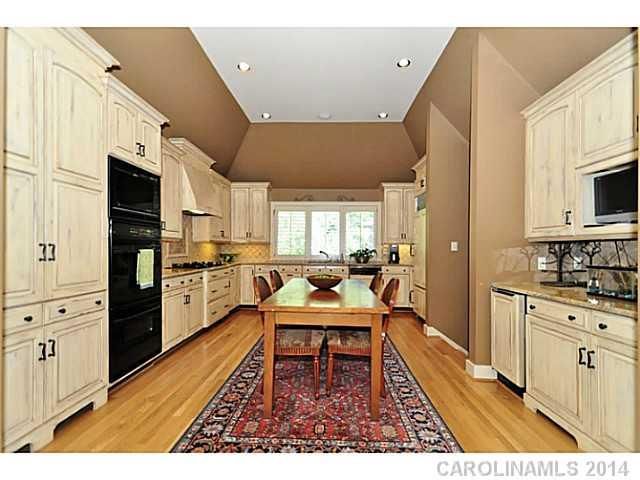 4032 Winterberry Pl, Charlotte, NC 28210