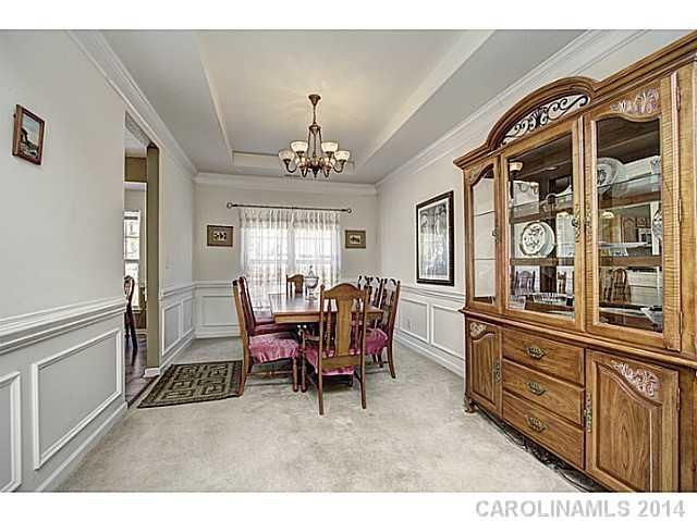 6237 Falls Lake Dr, Charlotte, NC 28270