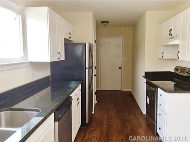 11908 Five Cedars Rd, Charlotte, NC 28226