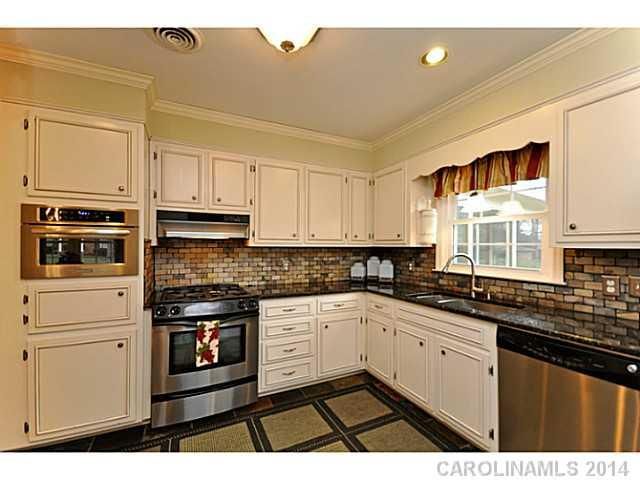 6400 Ilex Ct, Charlotte, NC 28211
