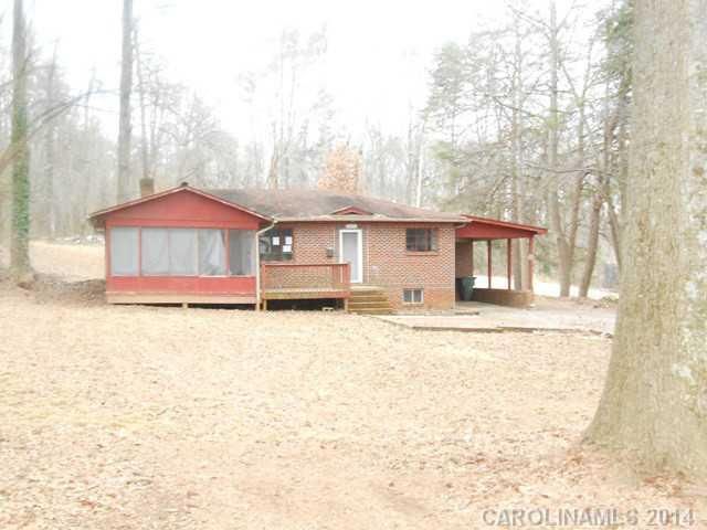 403 NW 3rd St, Conover, NC 28613