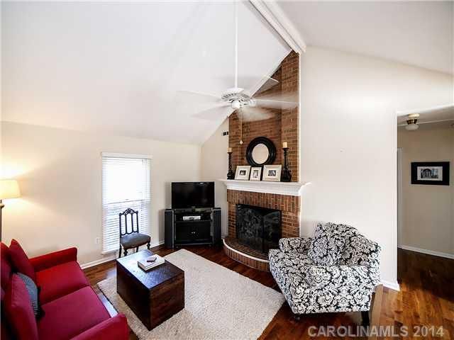 2739 Lytham Dr, Charlotte, NC 28210
