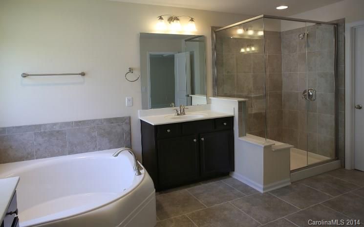 18613 Studman Branch Ave #210, Charlotte, NC 28278