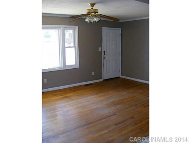 392 Carson Dr, Gastonia, NC 28052