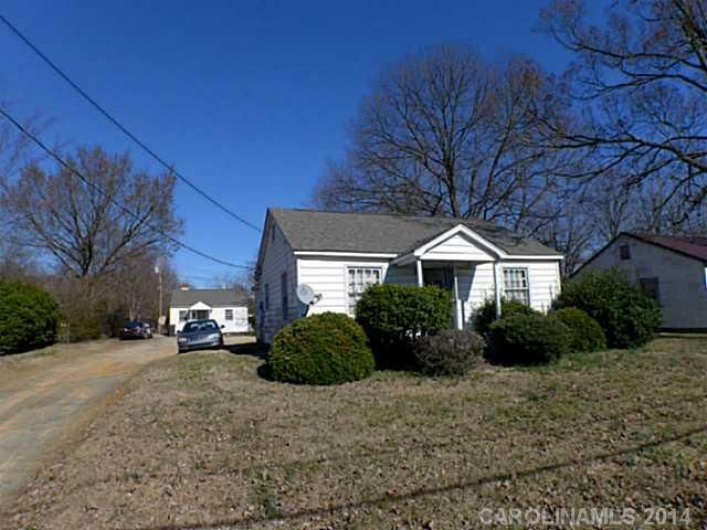 4304 Rozzelles Ferry Rd, Charlotte, NC 28216