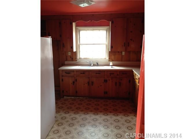 4021 Fieldcrest Rd, Charlotte, NC 28217