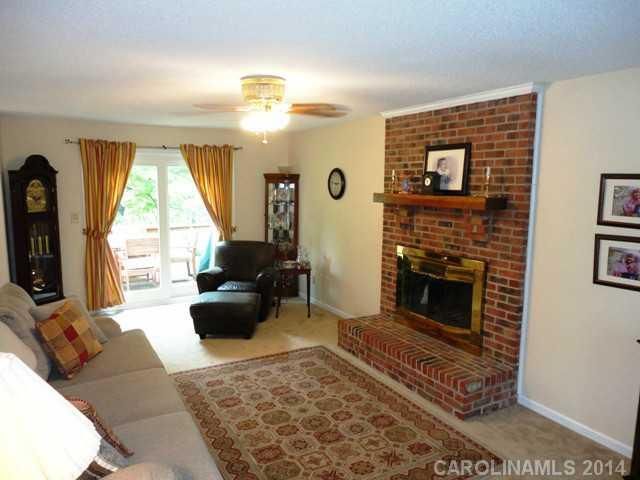 142 Creek Haven Dr, Gastonia, NC 28056