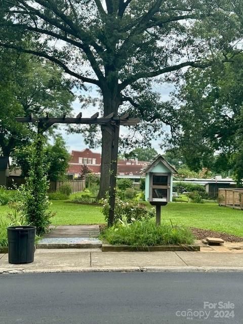 1309 Kennon St, Charlotte, NC 28205