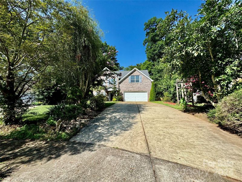 3042 Windsor Meadow Ln, Matthews, NC 28105