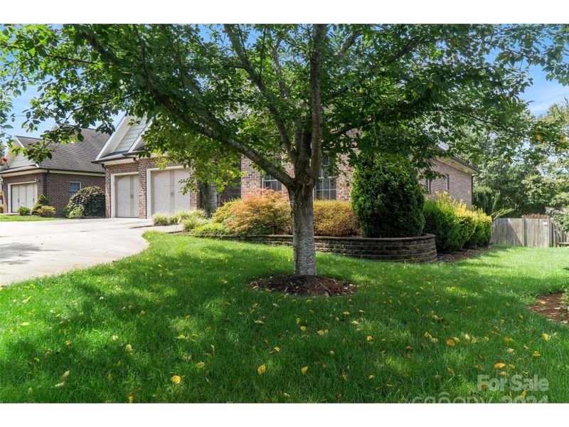 259 20th Avenue Dr, Hickory, NC 28601