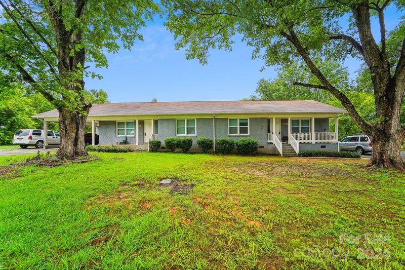 302 Taylor Rd, Stanley, NC 28164