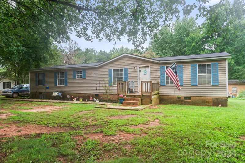 315 Red Rose Ln, Mooresville, NC 28115
