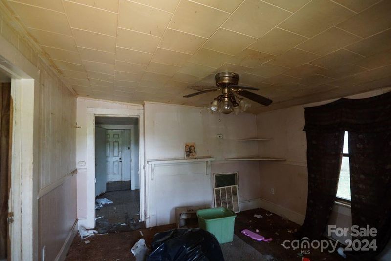 202 N Davis Ave, Newton, NC 28658