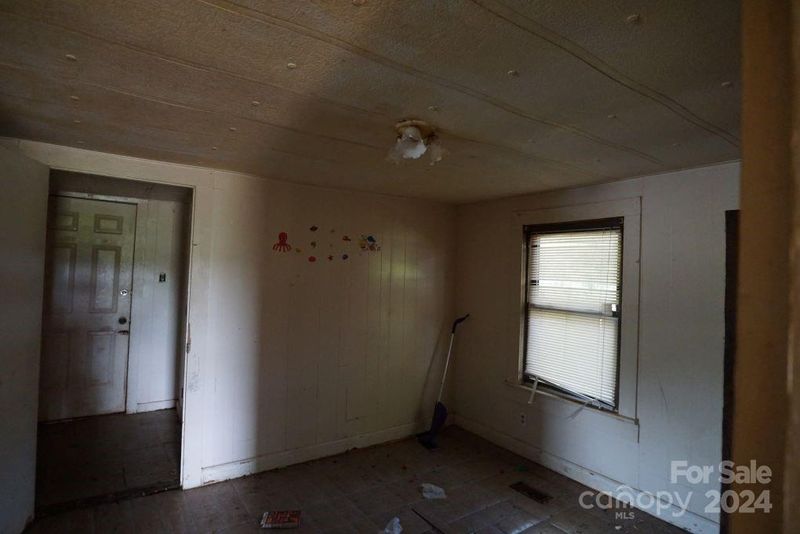 202 N Davis Ave, Newton, NC 28658
