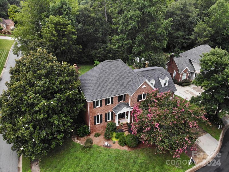 8705 Piccone Brook Ln, Charlotte, NC 28216