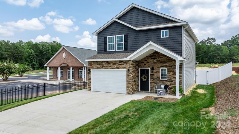 292 19th Ave SE, Hickory, NC 28602