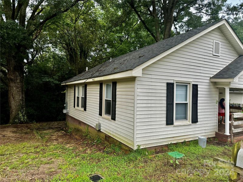 801 Desoto Ave, Kannapolis, NC 280083