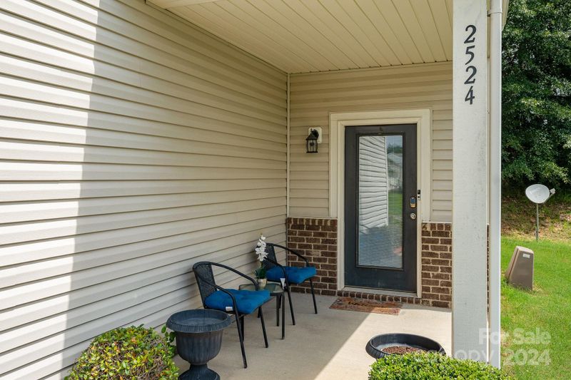 2524 Blue Moss Dr, Dallas, NC 28034