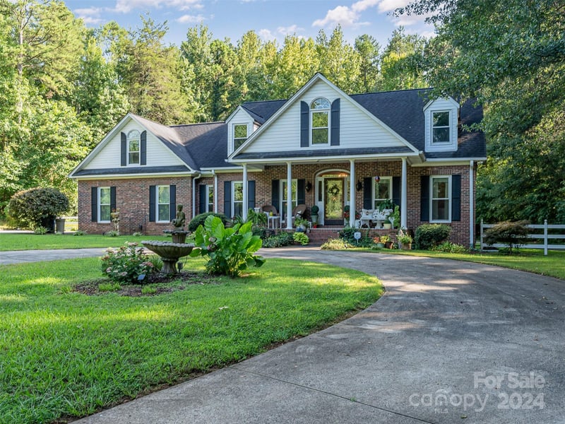 10227 Mount Holly Rd, Charlotte, NC 28214