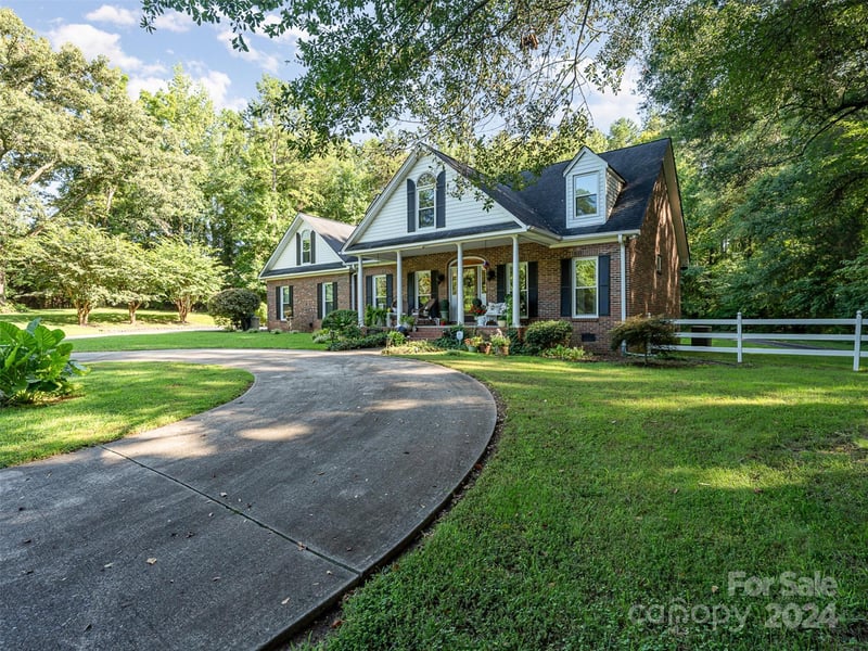 10227 Mount Holly Rd, Charlotte, NC 28214