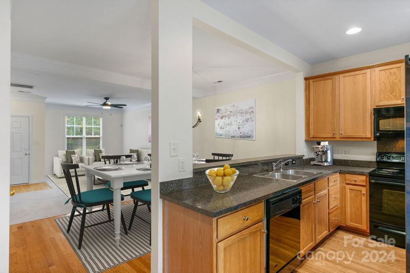 11046 Dundarrach Ln, Charlotte, NC 28277