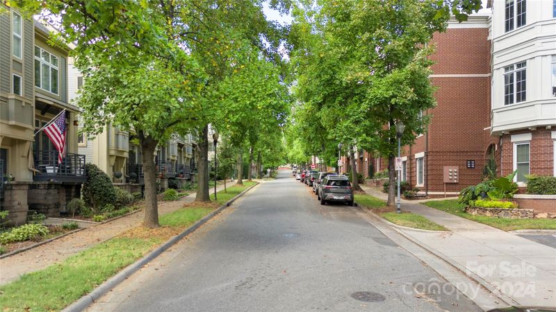 781 Garden District Dr, Charlotte, NC 28202