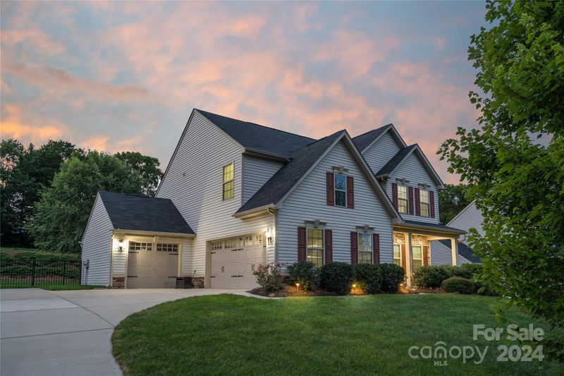 6909 Pin Oaks Dr, Denver, NC 28037