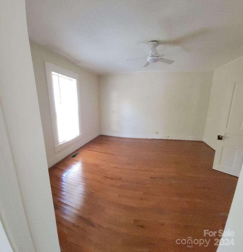 632 Alexander St, Statesville, NC 28677