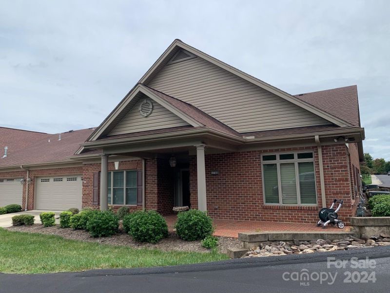 473 26th Ave, Hickory, NC 28601