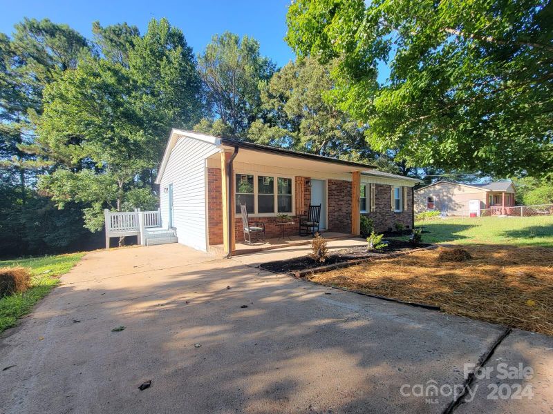 709 Todd St, Dallas, NC 28034