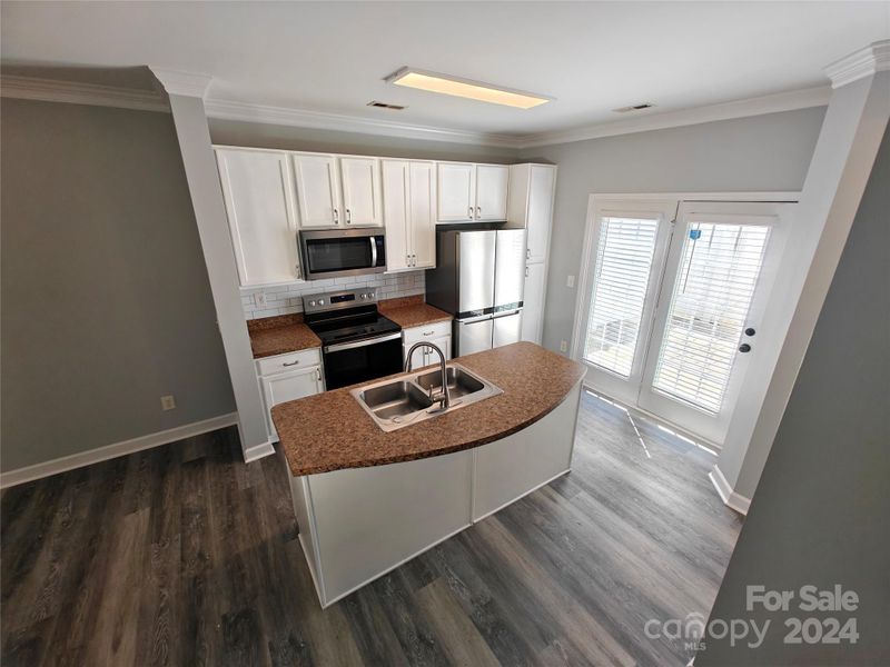 4653 Stoney Branch Dr, Charlotte, NC 28216