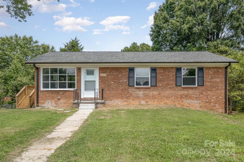 2303 Woodlawn St, Kannapolis, NC 28083