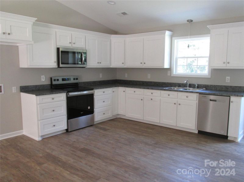 950 9th St, Gaffney, SC 29341