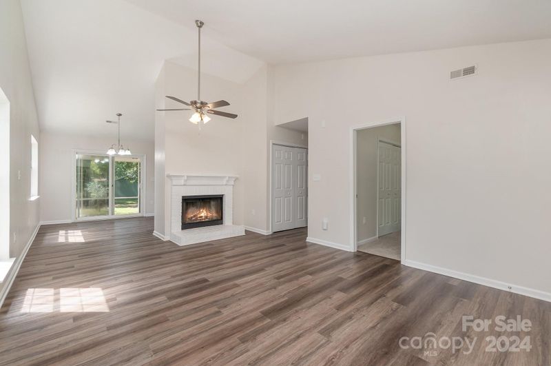 13828 Dannemara Dr, Pineville, NC 28134