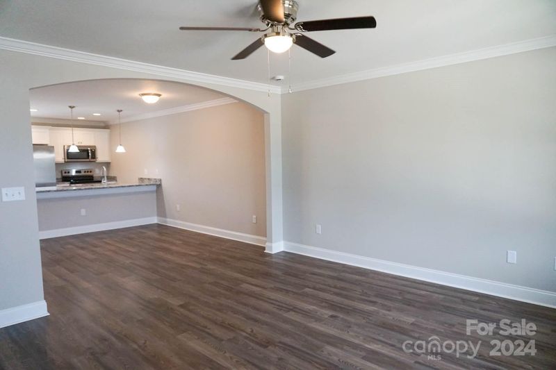 1631 Oak Leaf Dr NW, Hickory, NC 28601