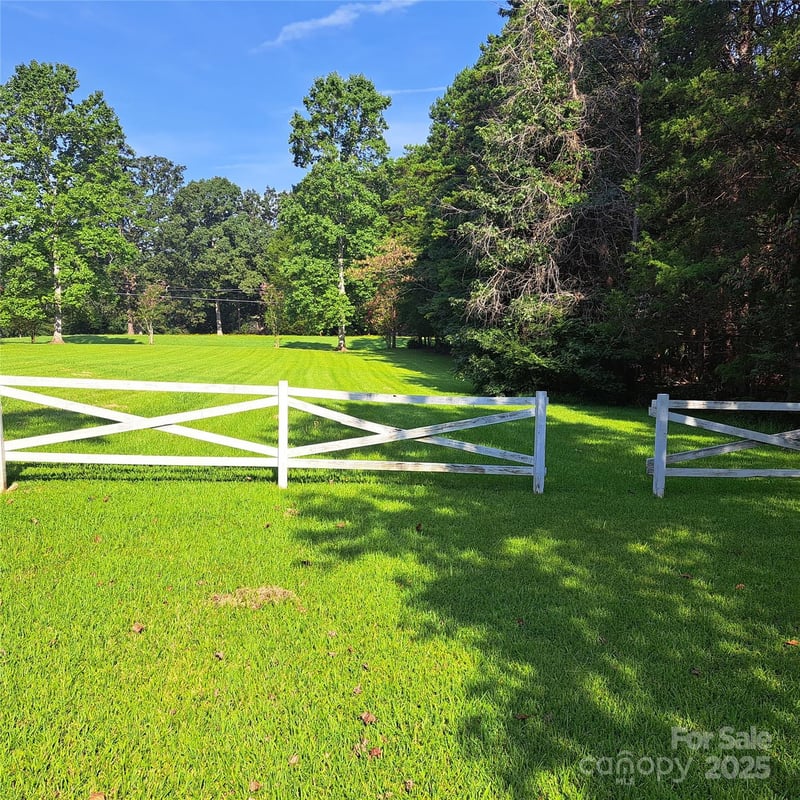 12608 Rocky River Church Rd, Charlotte, NC 28215