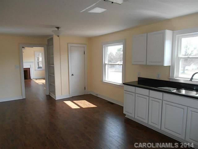 2207 Centergrove Rd, Kannapolis, NC 28083