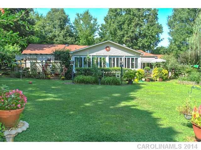 4215 Terry Ter, Matthews, NC 28105