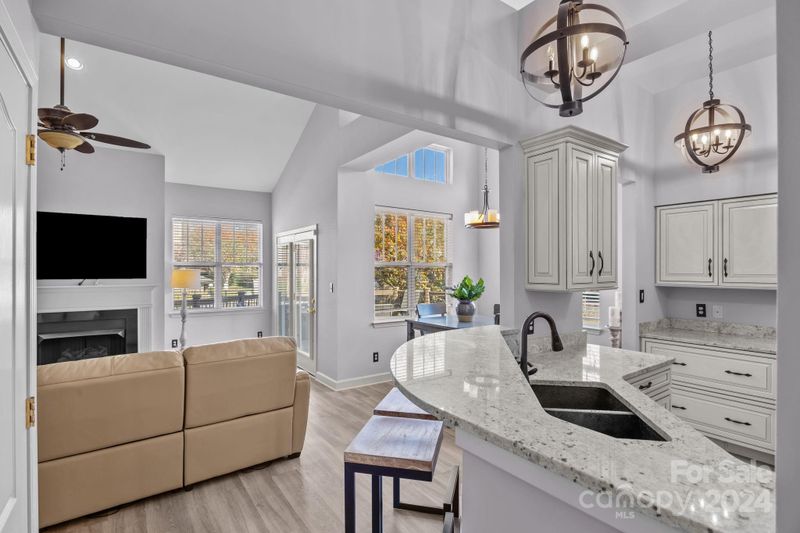 18419 Harborside Dr, Cornelius, NC 28031