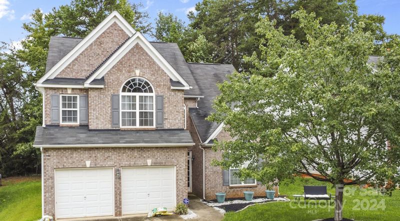 8515 Ridgeline Ln, Charlotte, NC 28269