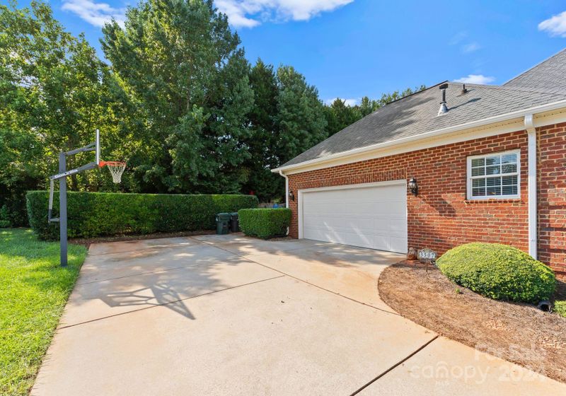 3507 Araglin Dr, Gastonia, NC 28056