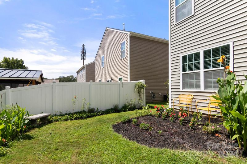 4127 Richard Andrew Dr, Matthews, NC 28105