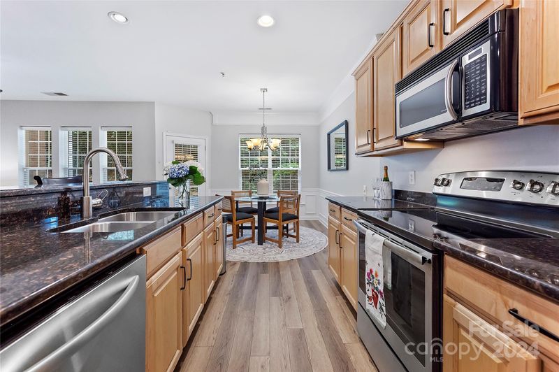 3218 Margellina Dr, Charlotte, NC 28210