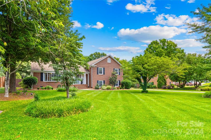 6033 Springhouse Ln, Charlotte, NC 28211