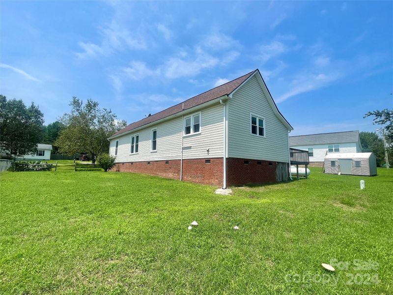 105 Cloverbrook Dr, Clover, SC 29710
