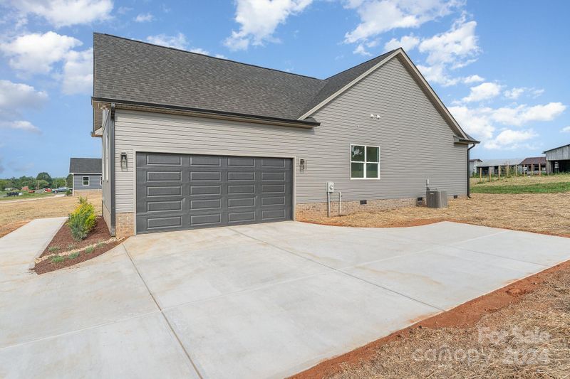 118 Galliher Rd, Harmony, NC 28634