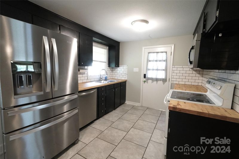 7 Catherine St, York, SC 29745
