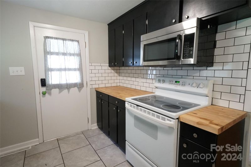 7 Catherine St, York, SC 29745